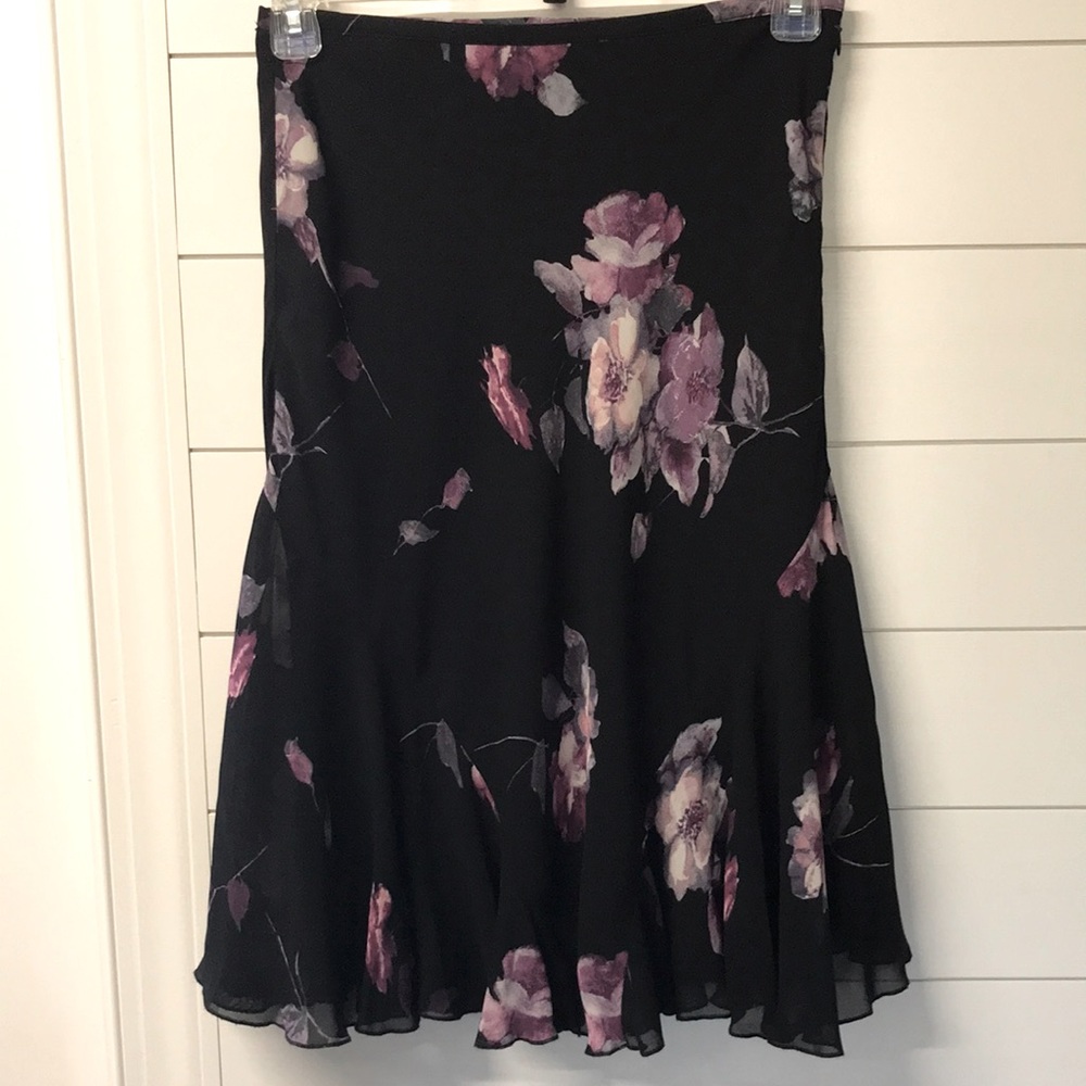 Lovely Karen Kane floral flared skirt